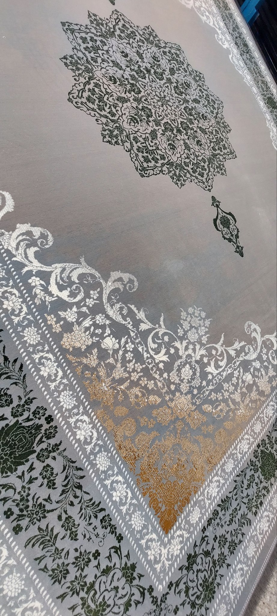 فرش طرح ترمه سبز 311- 700 شانه تمام آکریلیک - تصویر 3