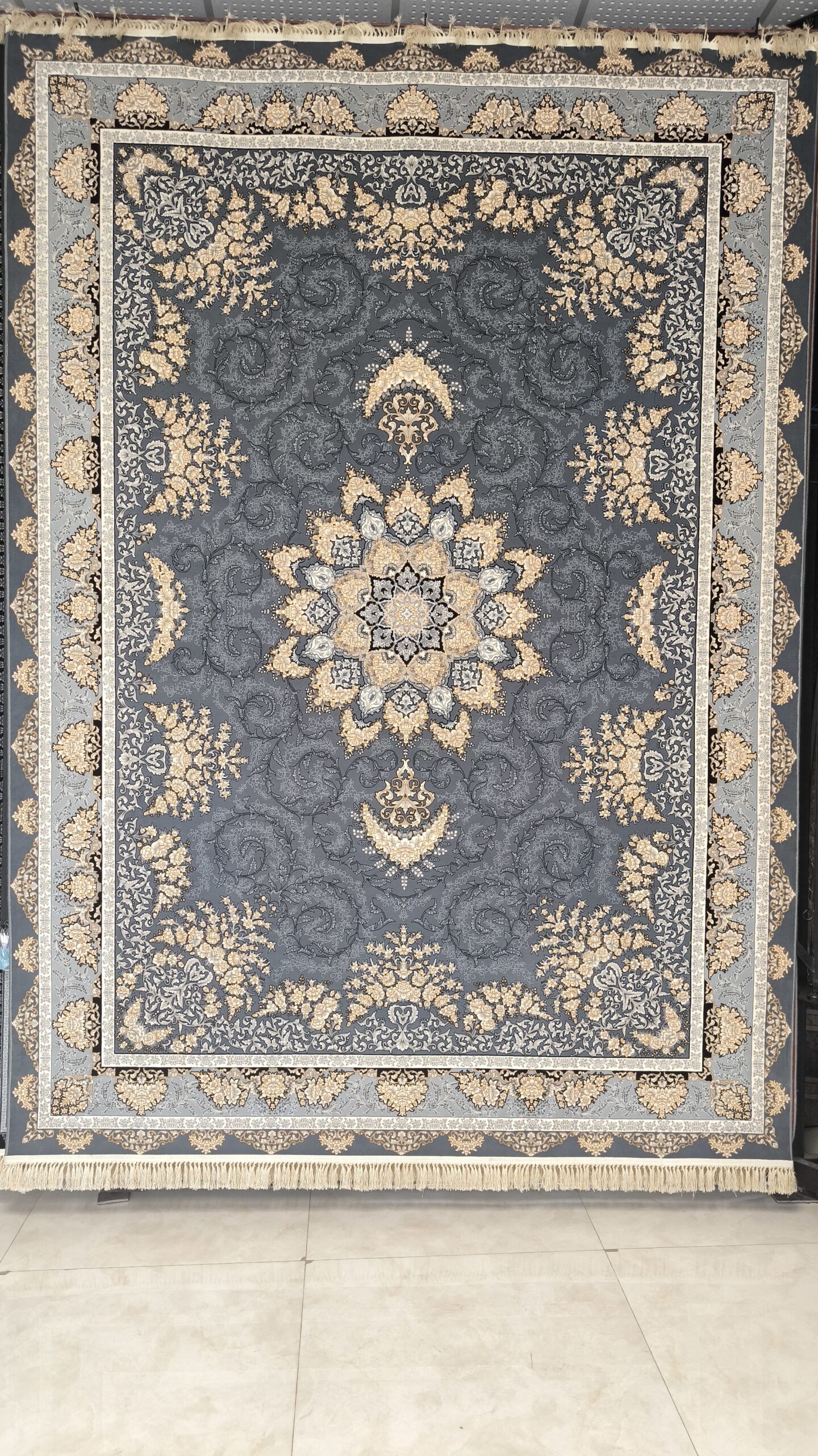 فرش طرح شیفته دودی - 700 شانه تمام آکریلیک - تصویر 2